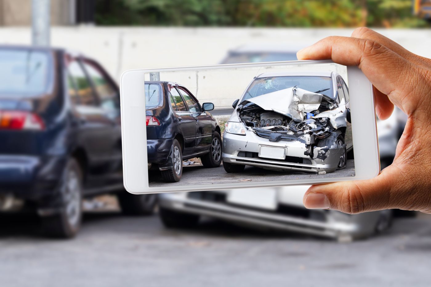 10 TIPS TO MAXIMIZE YOUR COMPENSATION AFTER AN AUTO ACCIDENT 10 TIPS TO MAXIMIZE YOUR COMPENSATION AFTER AN AUTO ACCIDENT