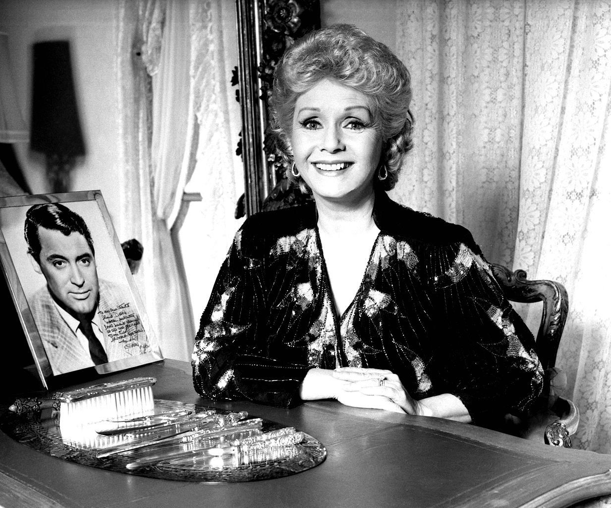 DEBBIE REYNOLDS: UNSINKABLE