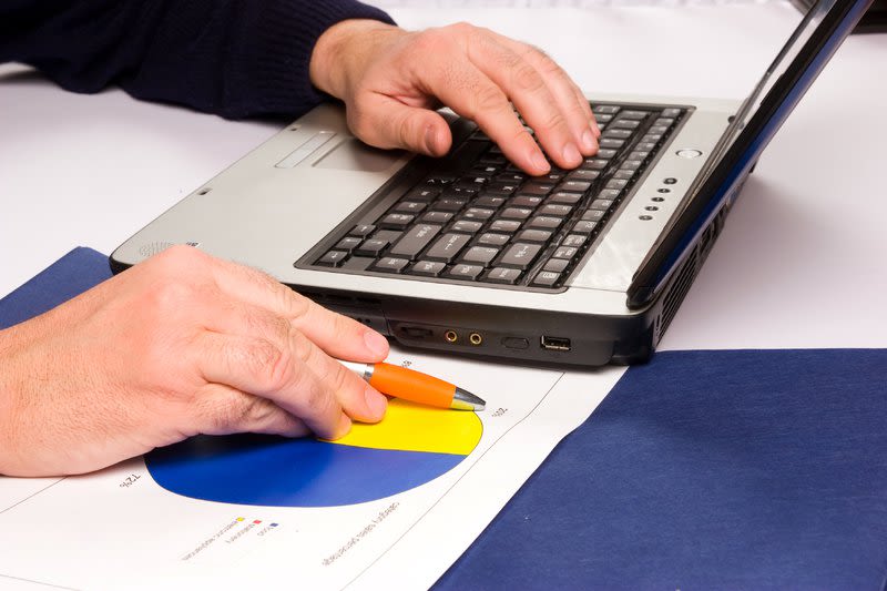 A SHOPPER’S GUIDE TO TAX CONSULTANTS A SHOPPER’S GUIDE TO TAX CONSULTANTS